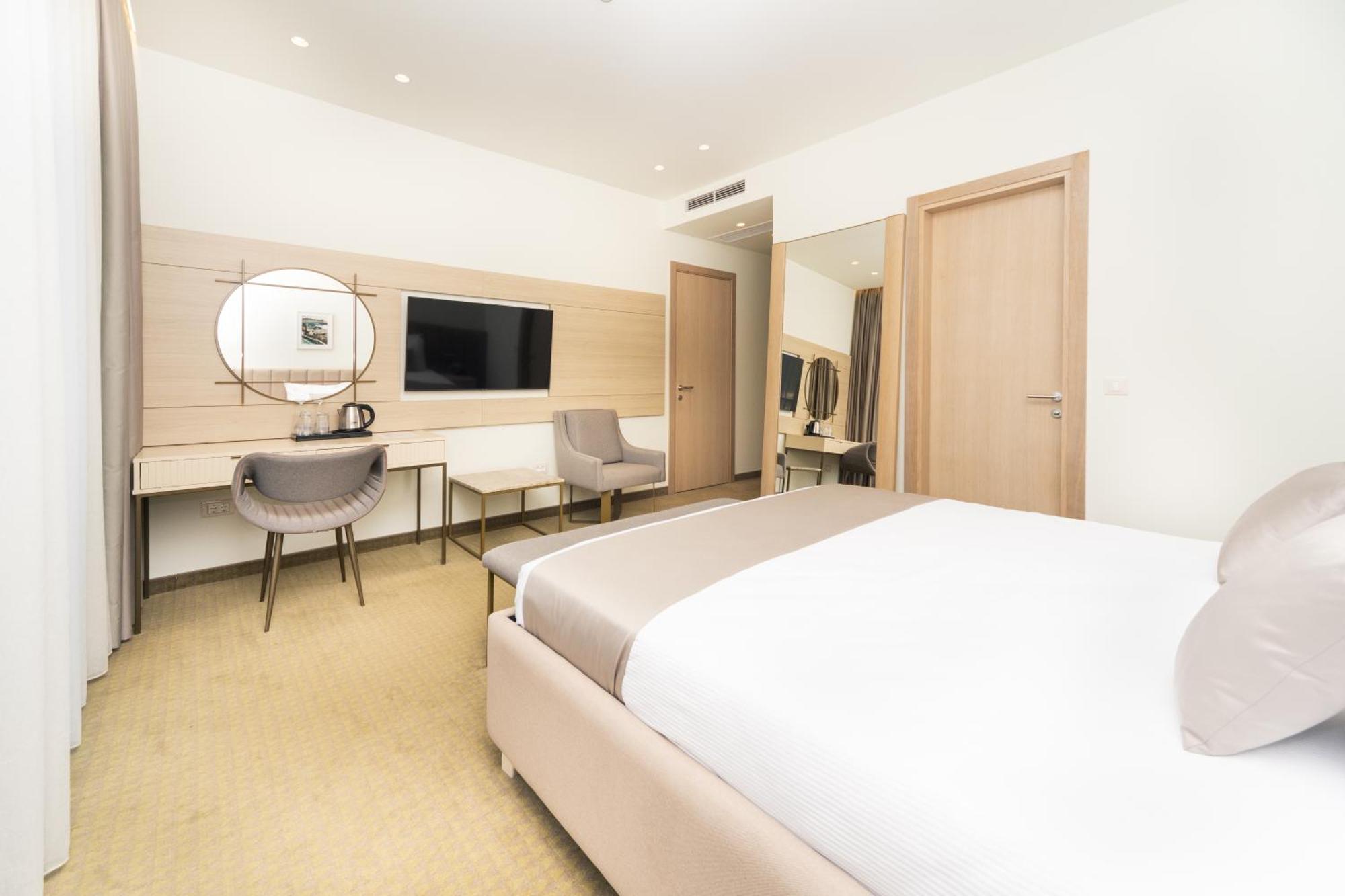 Pima Hotel 4*